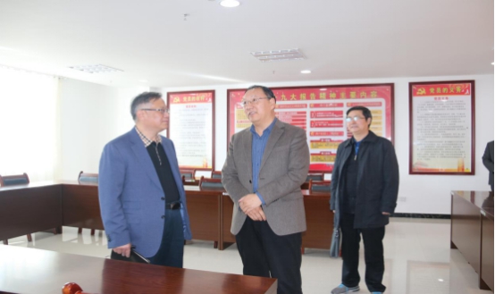 省委常委、省總工會主席馬吉孝等一行蒞臨青海物產(chǎn)集團公司視察，調(diào)研指導道路貨運企業(yè)建會、貨運司機入會等工作