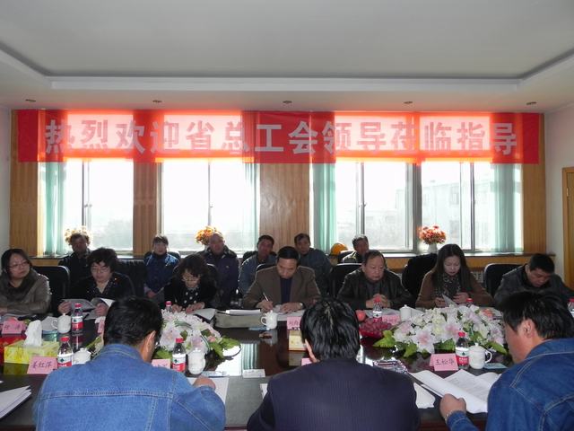 深入車間班組、“零距離”接觸職工、體驗(yàn)職工生活、傾聽職工心聲