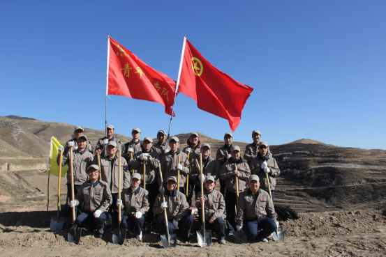 有一種奉獻(xiàn)叫“五四精神”，有一種擔(dān)當(dāng)叫“青年突擊隊(duì)”